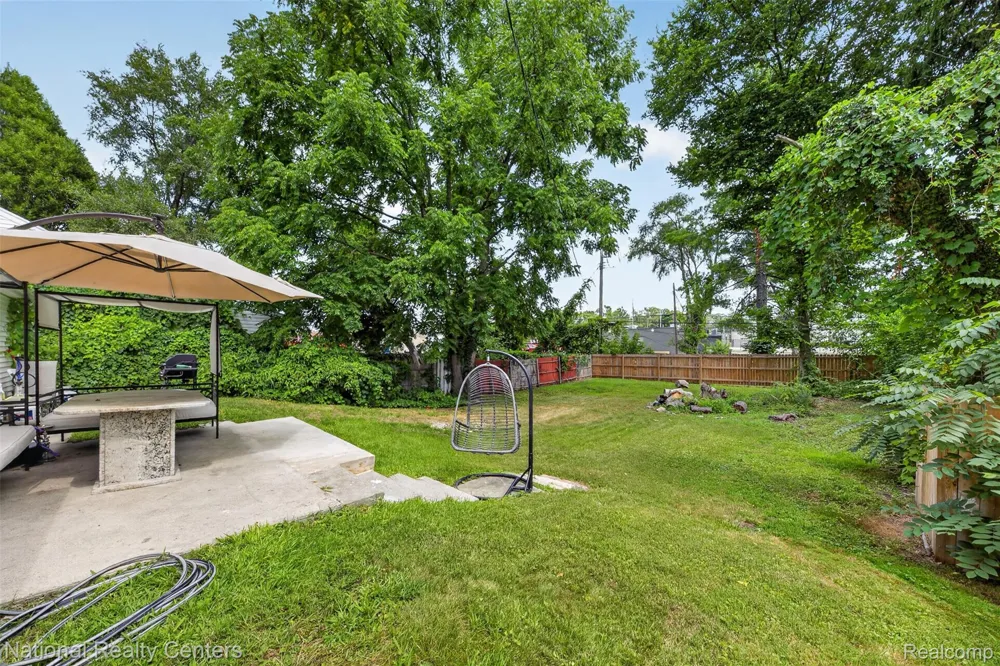 18656 Winston Street Detroit City, MI 48219