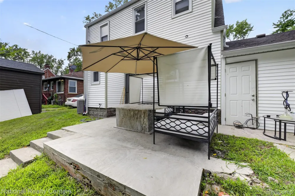 18656 Winston Street Detroit City, MI 48219