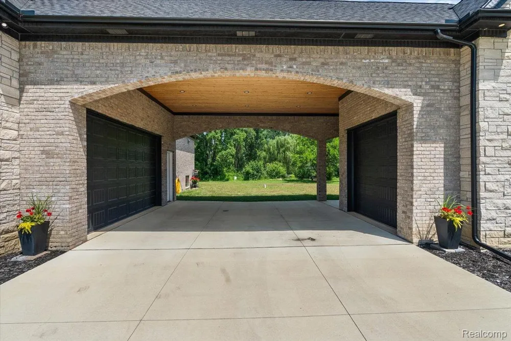 12721 27 Mile Road Washington Township, MI 48094
