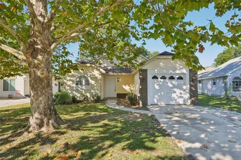 123 EDGEWATER CIR