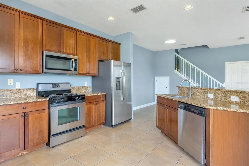 906 ASSEMBLY COURT Kissimmee, FL 34747