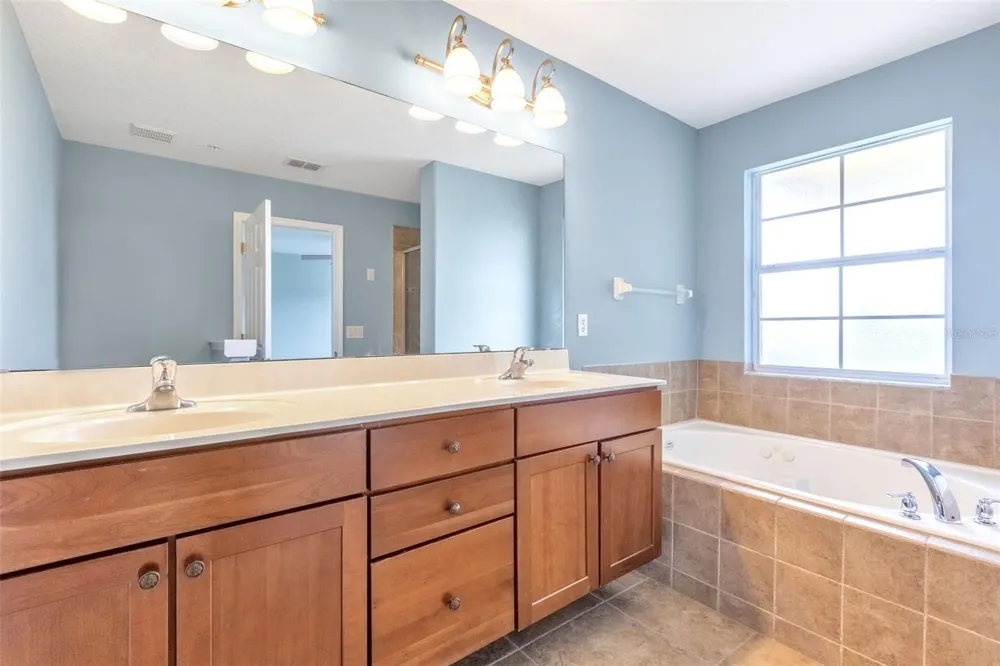 906 ASSEMBLY COURT Kissimmee, FL 34747