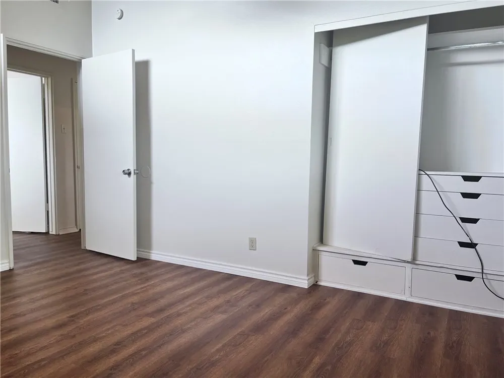 114 E Janin Circle Portland, TX 78374