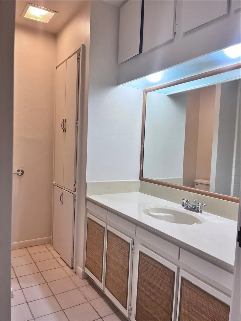 114 E Janin Circle Portland, TX 78374