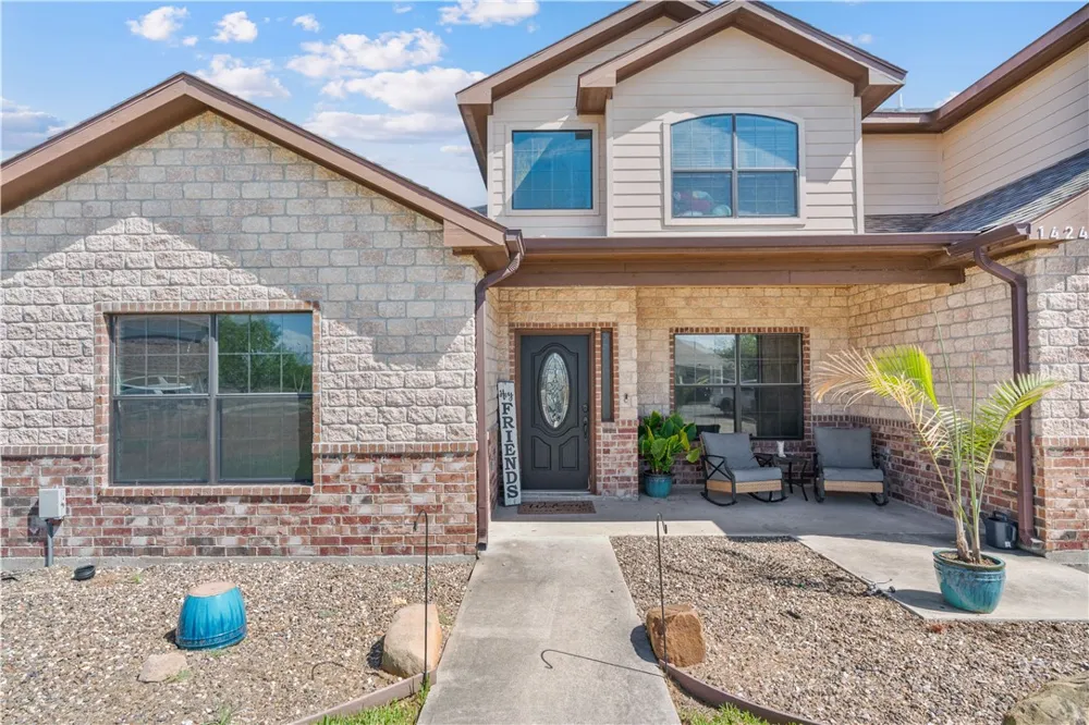 1424 Del Mar Drive Kingsville, TX 78363