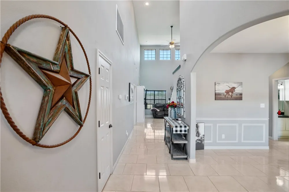 1424 Del Mar Drive Kingsville, TX 78363