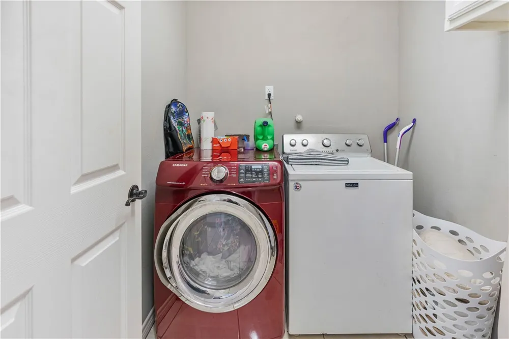 1424 Del Mar Drive Kingsville, TX 78363