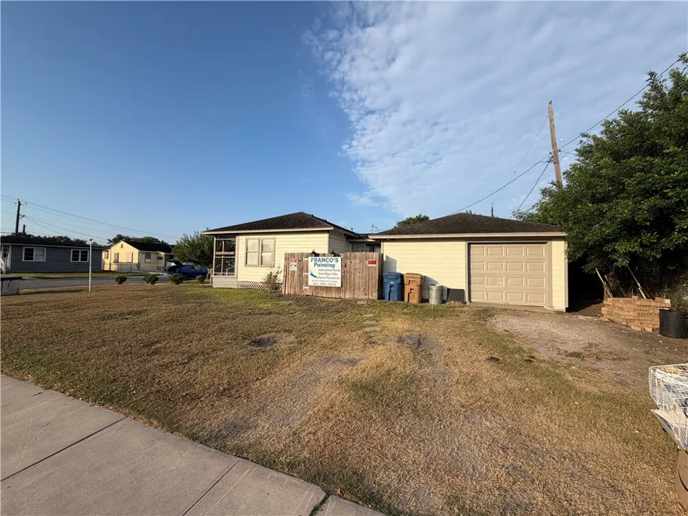 1501 Wynwood Street Corpus Christi, TX 78415