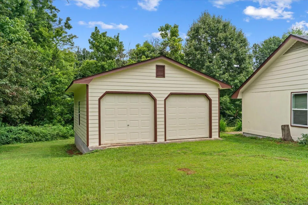 1825 Lawson Avenue Dalton, GA 30720