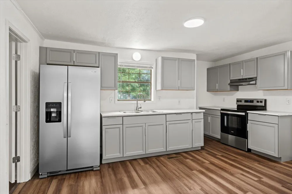 1825 Lawson Avenue Dalton, GA 30720