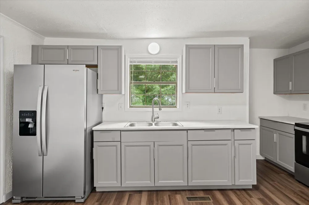 1825 Lawson Avenue Dalton, GA 30720