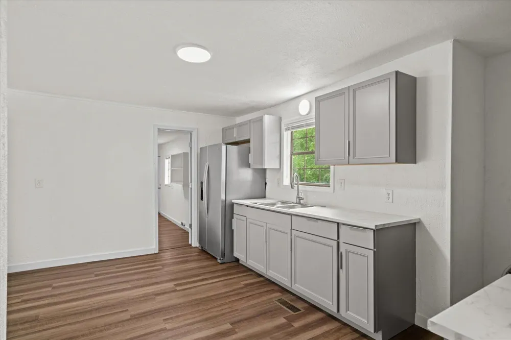 1825 Lawson Avenue Dalton, GA 30720