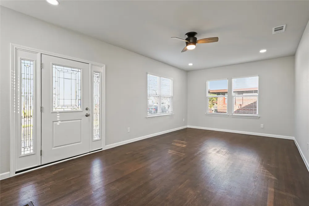 820 W College Street Sherman, TX 75092