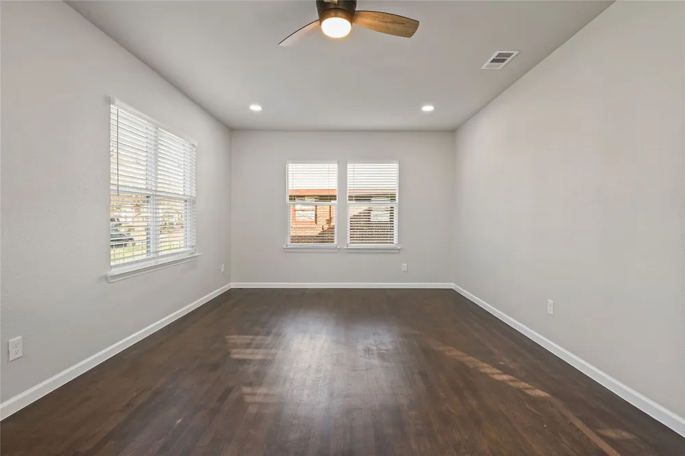 820 W College Street Sherman, TX 75092