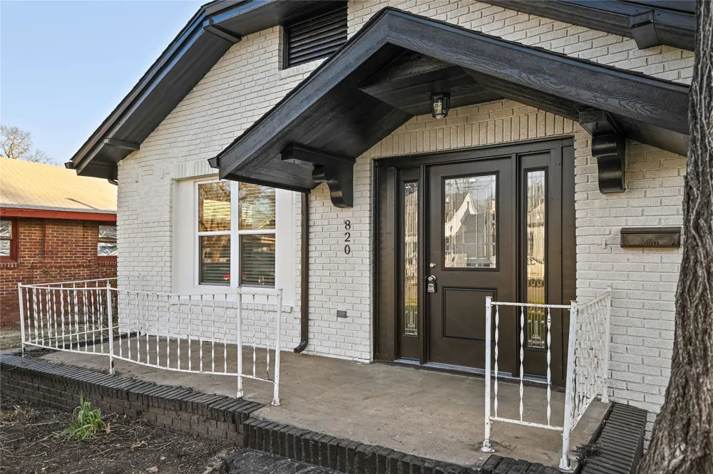 820 W College Street Sherman, TX 75092