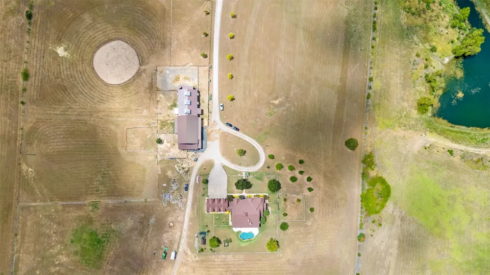 894 Blue Cut Road McGregor, TX 76657