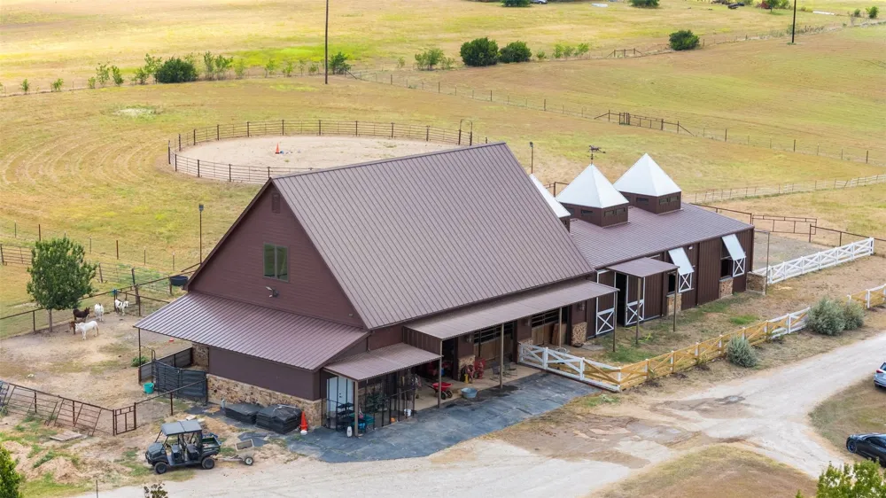 894 Blue Cut Road McGregor, TX 76657