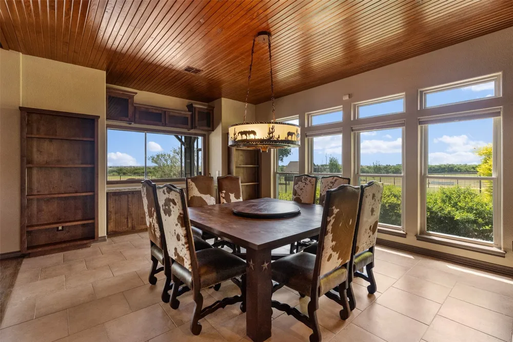 894 Blue Cut Road McGregor, TX 76657