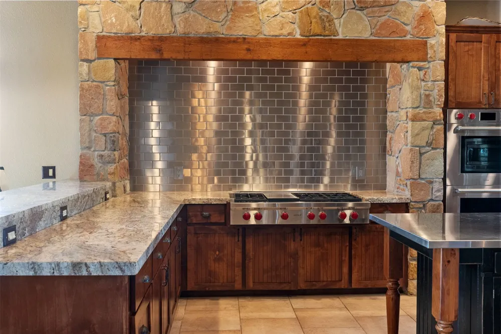 894 Blue Cut Road McGregor, TX 76657