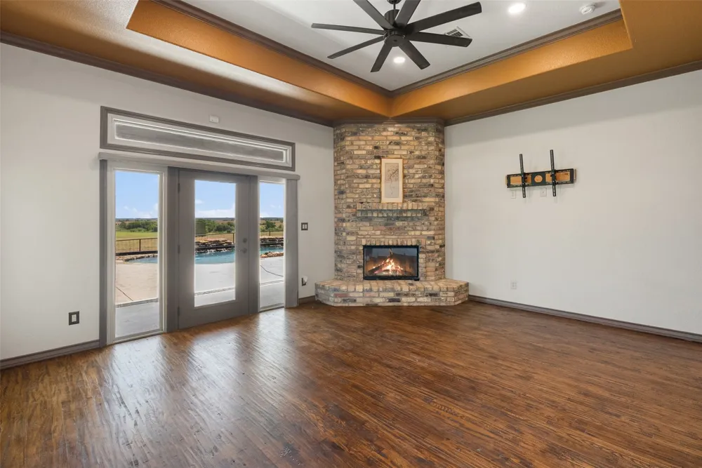 894 Blue Cut Road McGregor, TX 76657