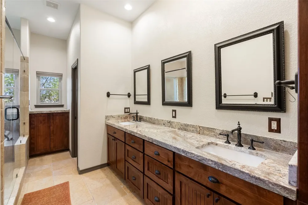 894 Blue Cut Road McGregor, TX 76657