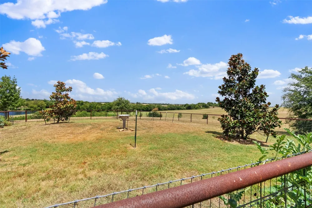 894 Blue Cut Road McGregor, TX 76657