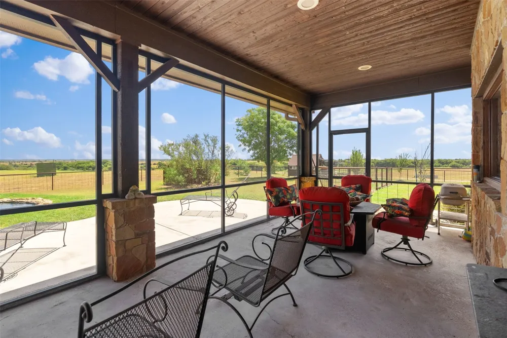 894 Blue Cut Road McGregor, TX 76657
