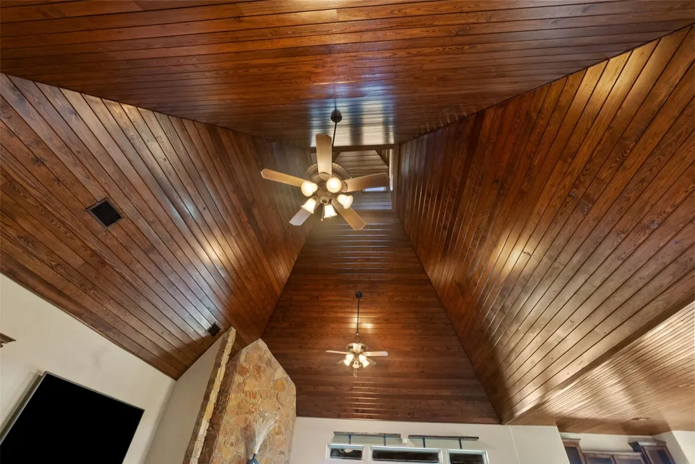 894 Blue Cut Road McGregor, TX 76657