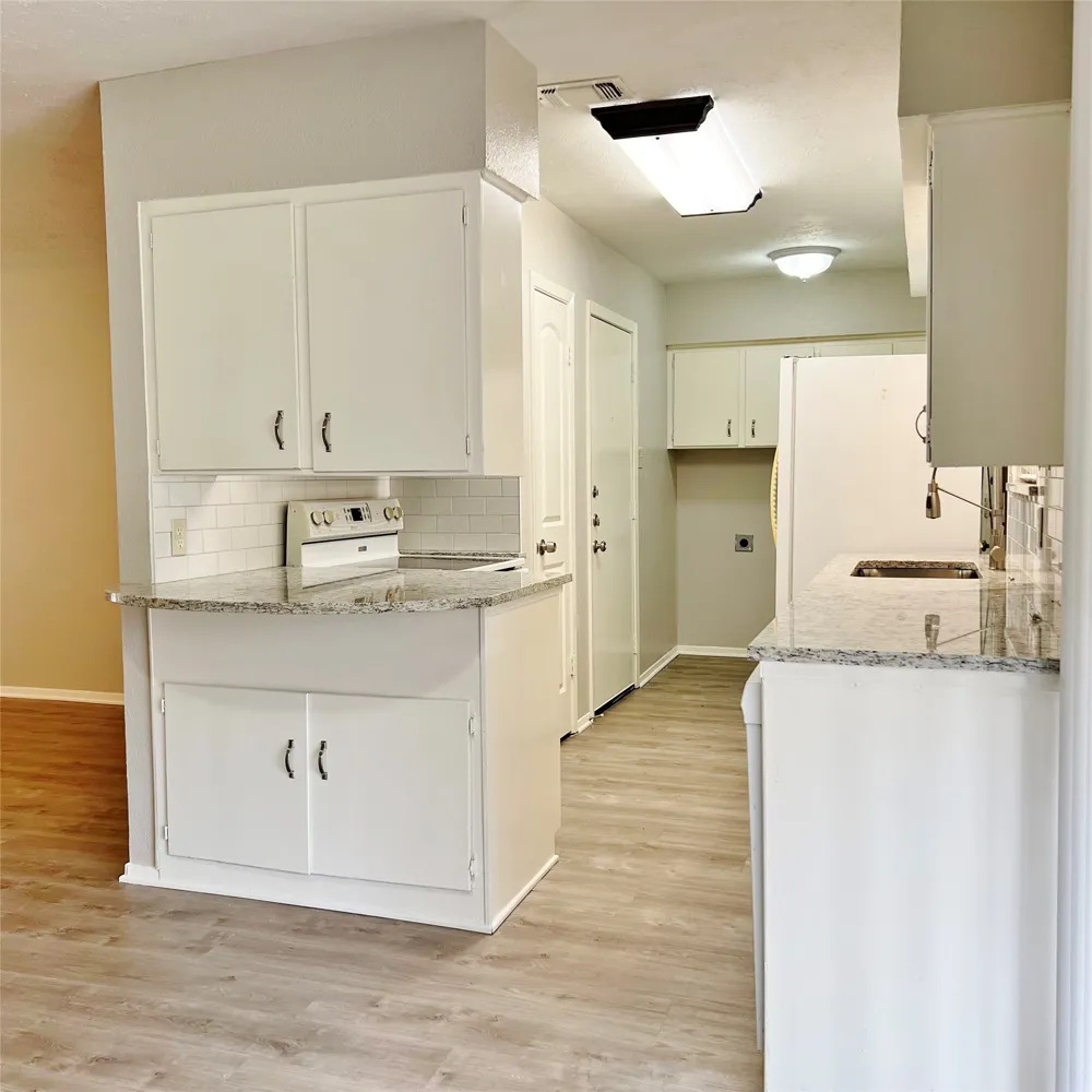 1420 Hillside Drive Midlothian, TX 76065