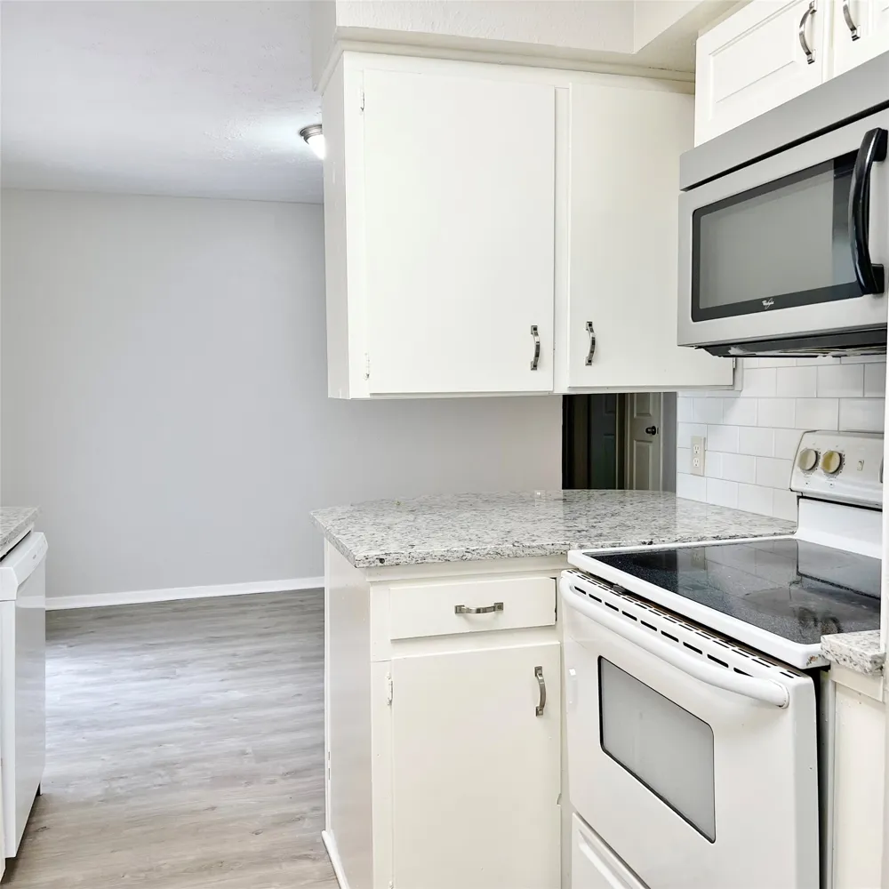 1420 Hillside Drive Midlothian, TX 76065