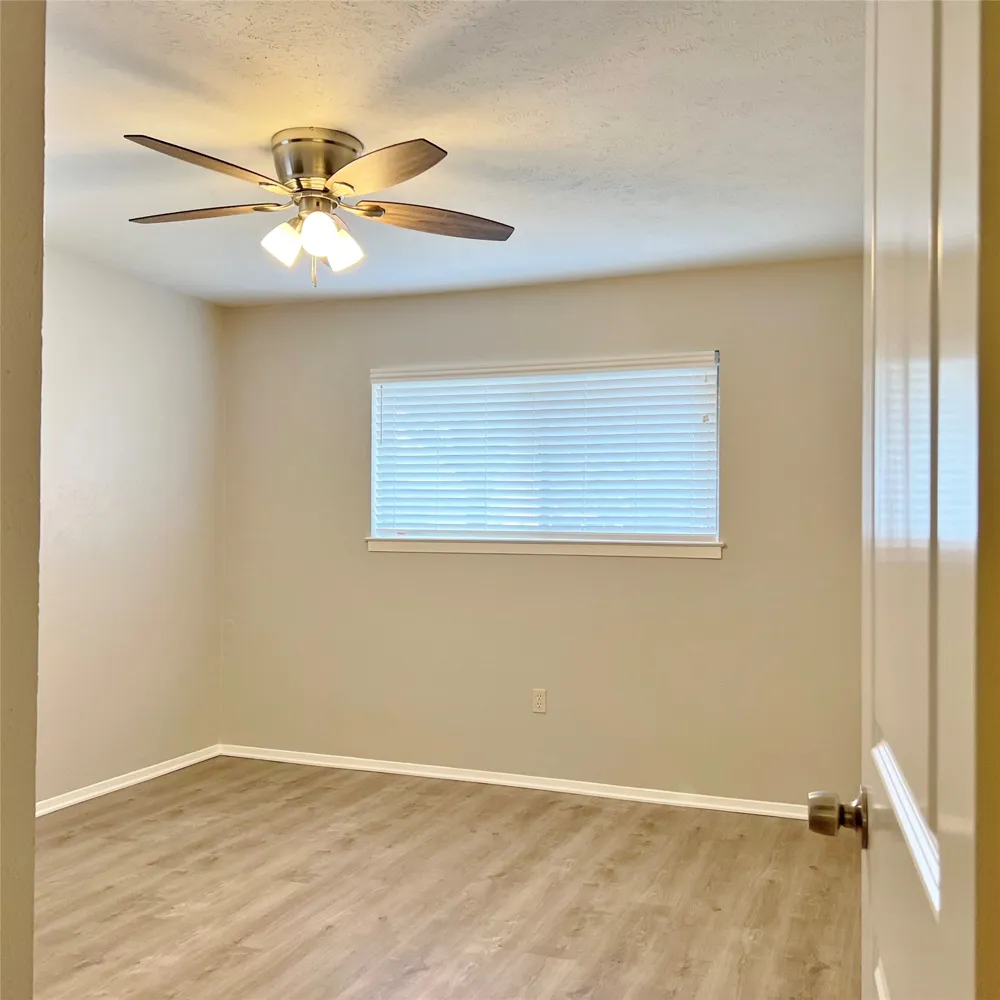 1420 Hillside Drive Midlothian, TX 76065