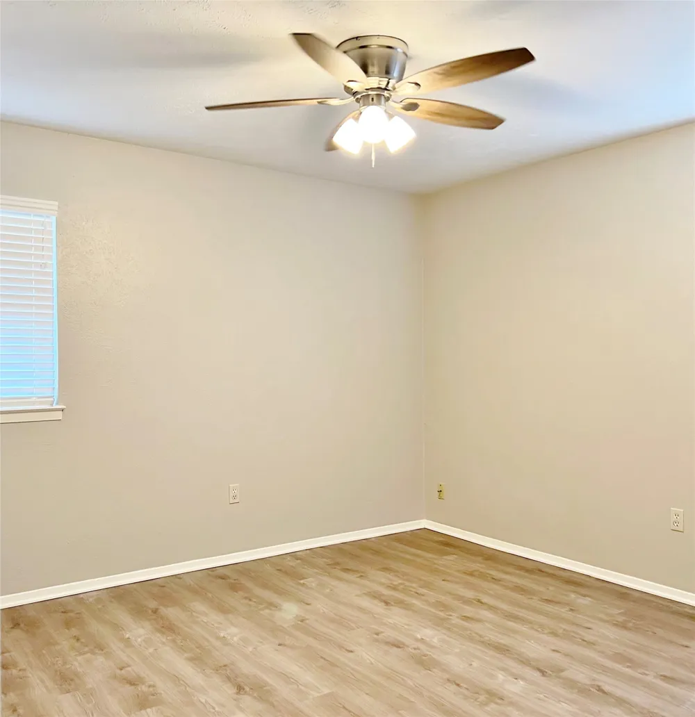 1420 Hillside Drive Midlothian, TX 76065