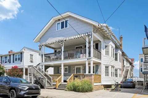 857 Pelham Place