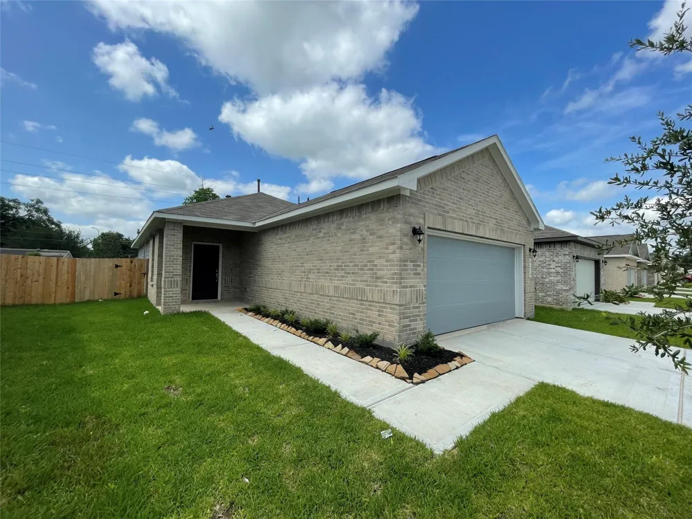 954 Redinger Ridge Drive Houston, TX 77336