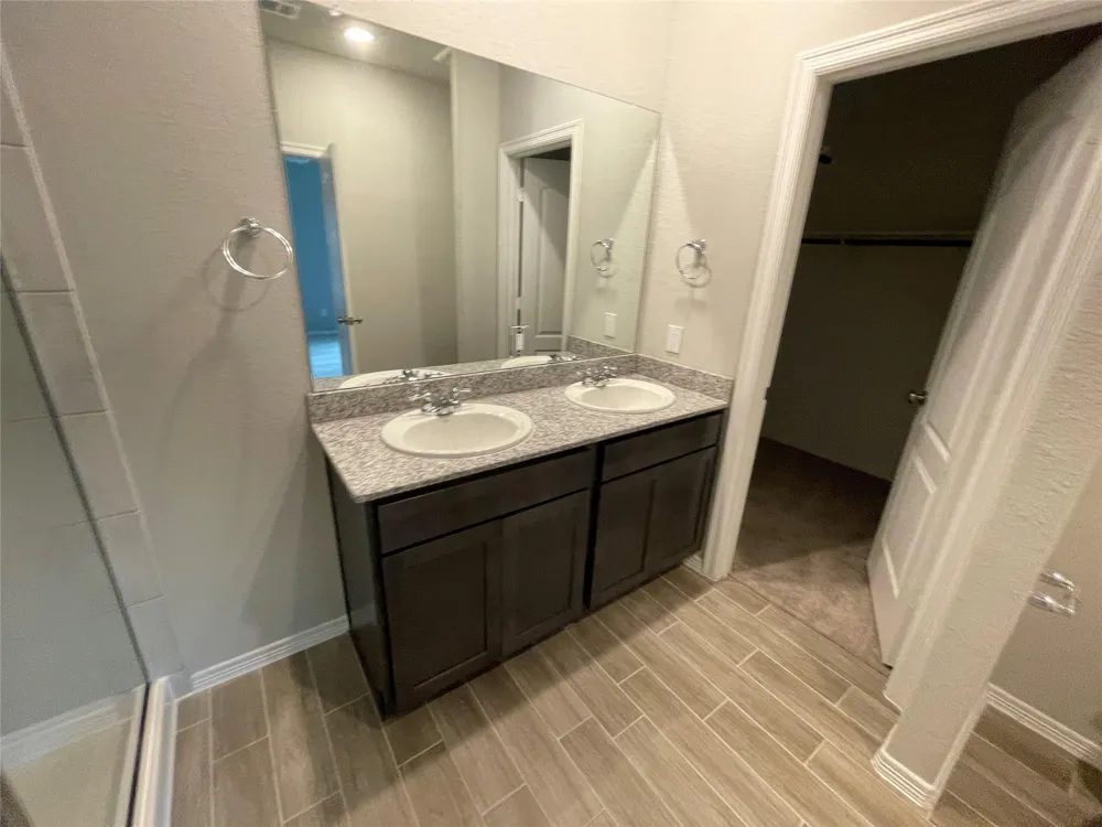 954 Redinger Ridge Drive Houston, TX 77336