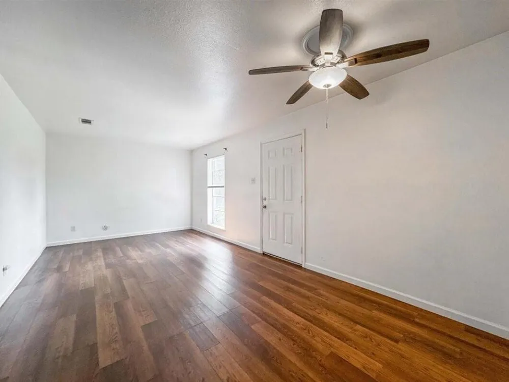 4537 Dakota Street #4 Dickinson, TX 77539