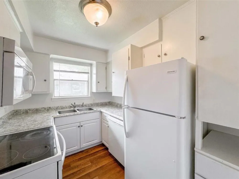 4537 Dakota Street #4 Dickinson, TX 77539
