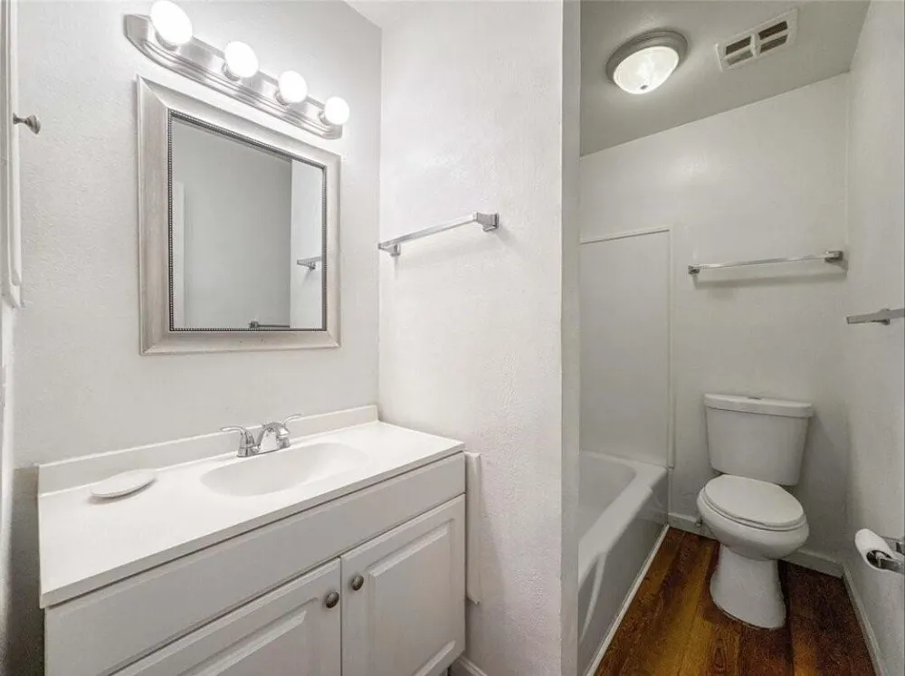 4537 Dakota Street #4 Dickinson, TX 77539