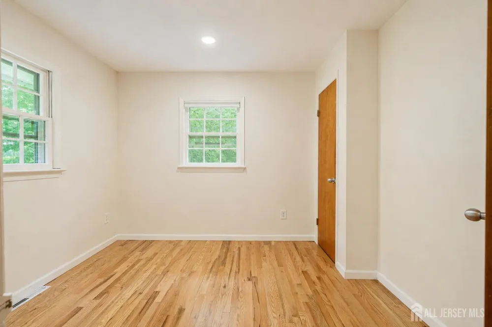 129 Cottrell Road Old Bridge, NJ 07747