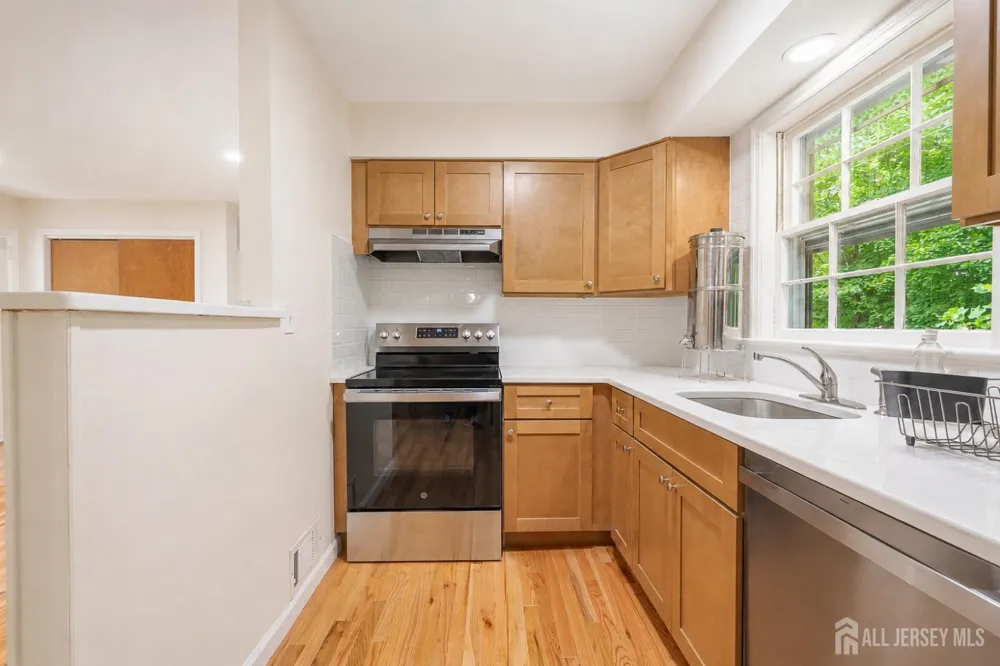 129 Cottrell Road Old Bridge, NJ 07747