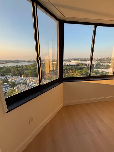 1740 HARMON COVE TOWER