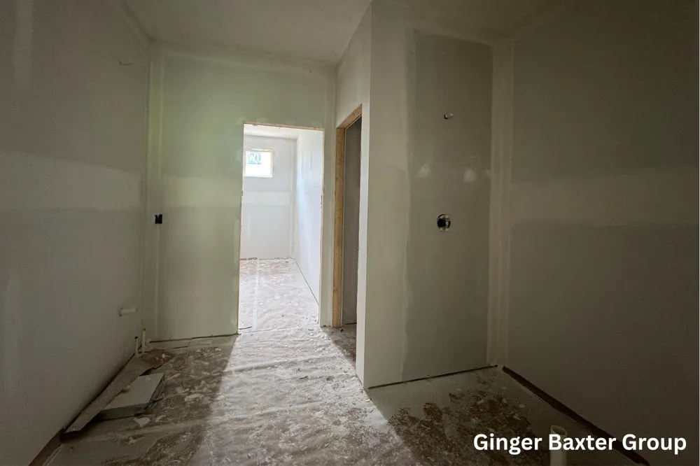 151 Summit Pointe Drive #6 Rockford, MI 49341