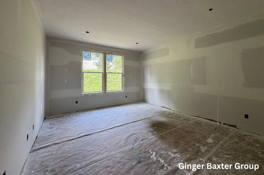 151 Summit Pointe Drive #6 Rockford, MI 49341