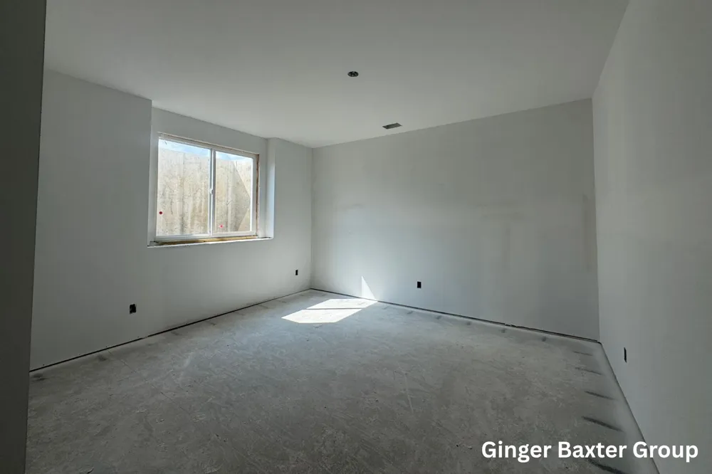 151 Summit Pointe Drive #6 Rockford, MI 49341