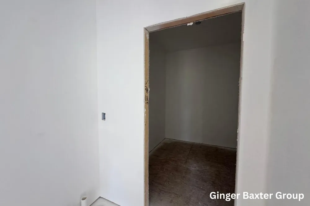151 Summit Pointe Drive #6 Rockford, MI 49341