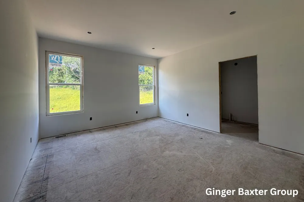 151 Summit Pointe Drive #6 Rockford, MI 49341