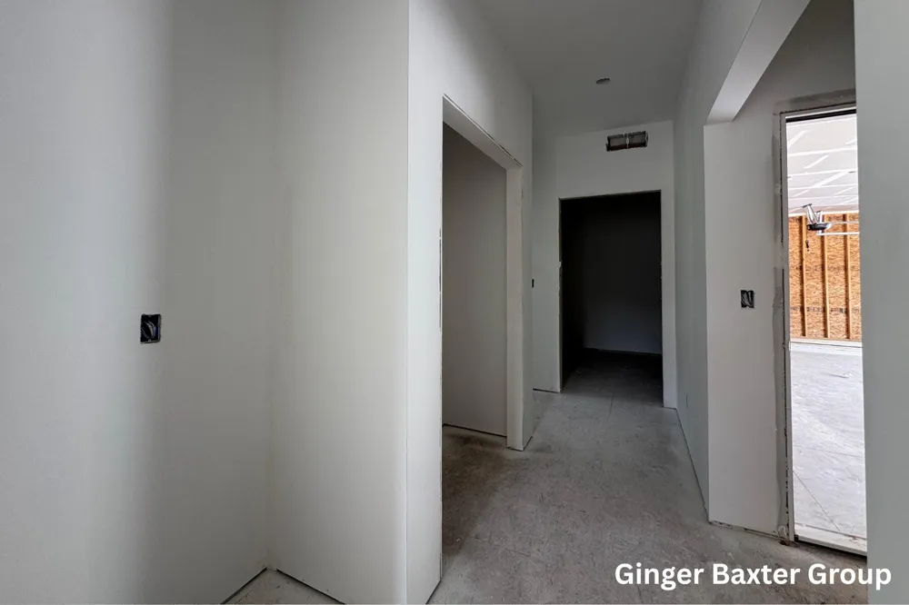 151 Summit Pointe Drive #6 Rockford, MI 49341