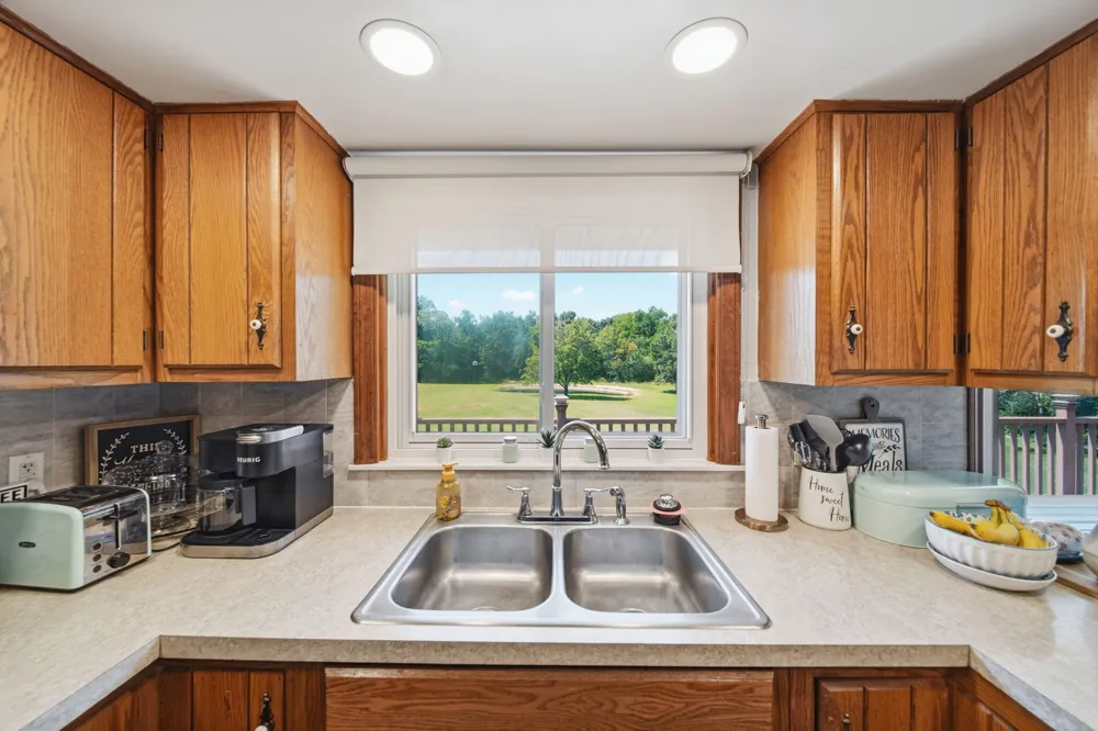 6060 Lansing Avenue Jackson, MI 49201