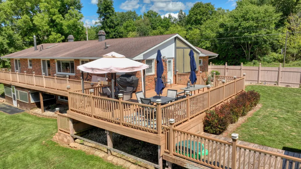 6060 Lansing Avenue Jackson, MI 49201