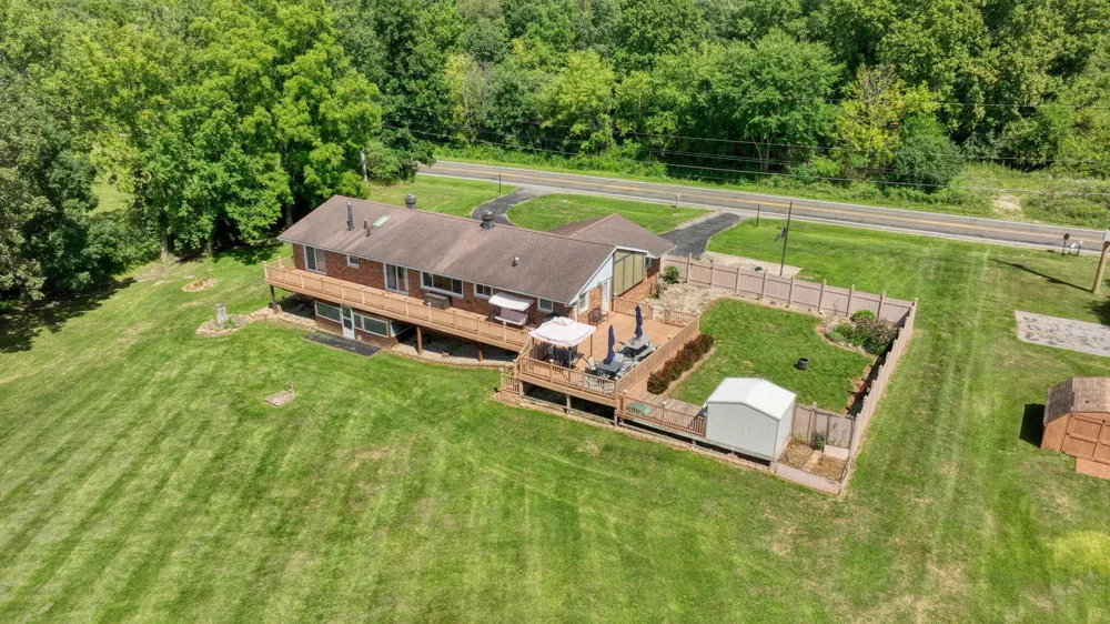 6060 Lansing Avenue Jackson, MI 49201